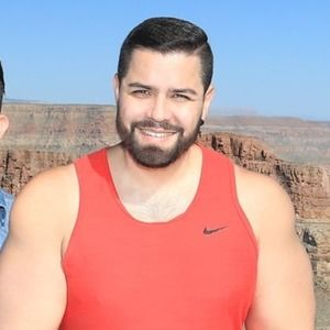 Meet your Posher, Luis